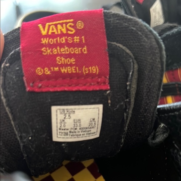 Gryffindor Vans High-Top Sneakers - Picture 2 of 5